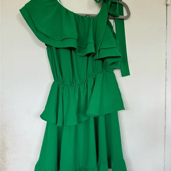 Zara dress - Picture 2 of 3